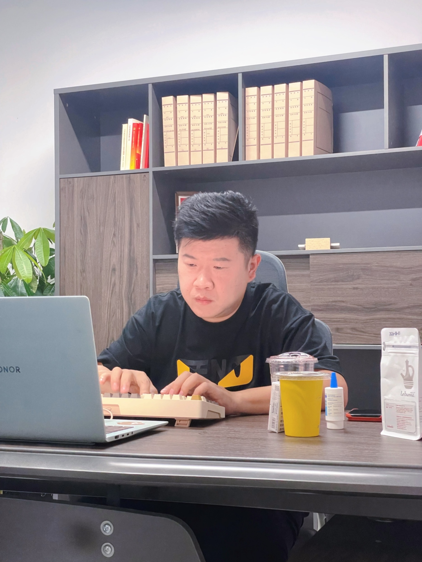 30be77e315e788b4dfa355f852faeec4.jpg